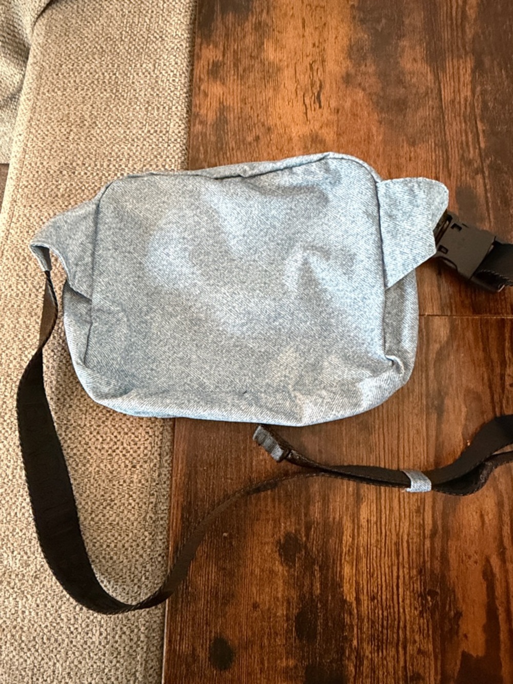 NWOT BAGGU Blue Belt Bag with Black Strap Fanny Pack digital denim - Picture 5 of 8